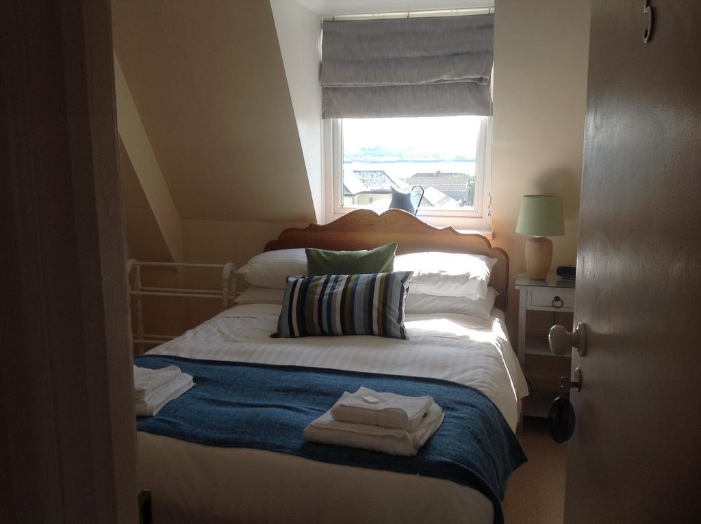 Cambridge House Bed & Breakfast Bed & Breakfast Torpoint Room photo